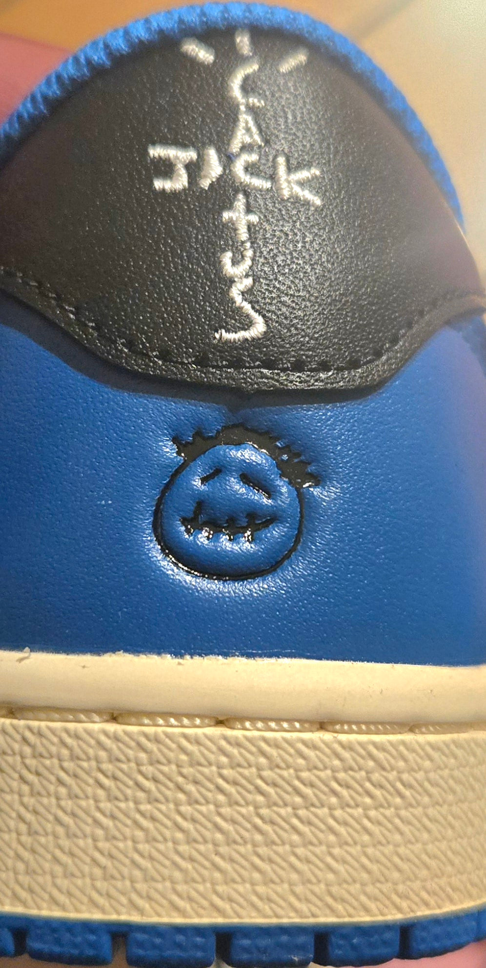 Air Jordan Low Travis Scott ( 8.5 )