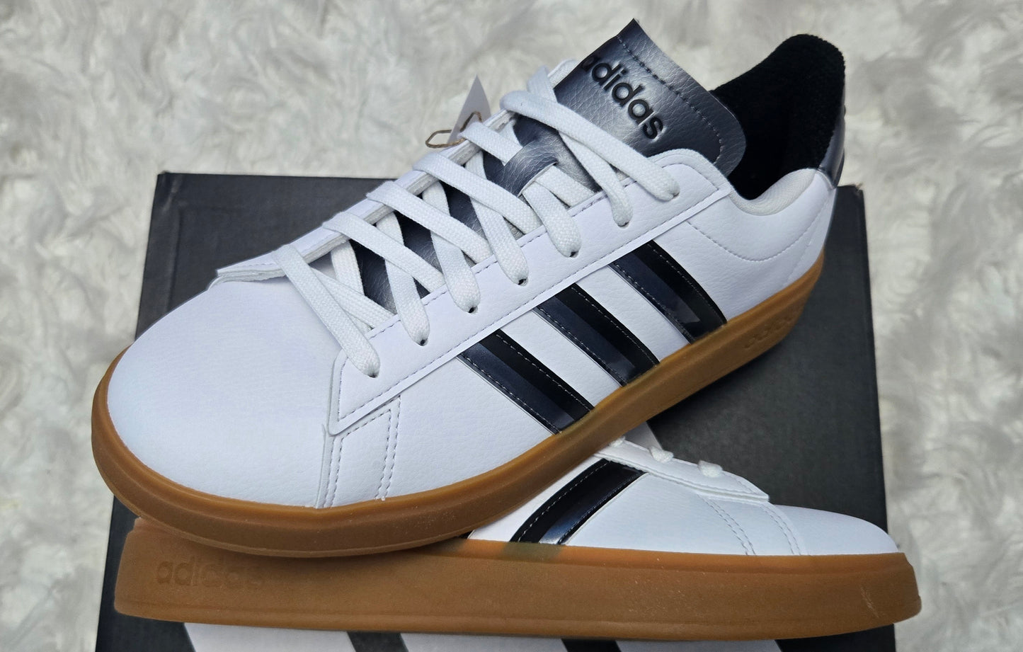Grand Court Adidas (7.5 ) White