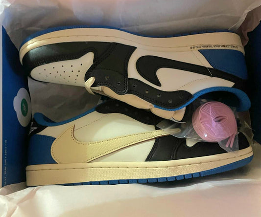 Air Jordan Low Travis Scott ( 8.5 )
